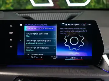 X1 xDRIVE23i PANO 360 HUD