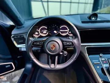 Panamera GTS Matrix H-UP Sport Design Approved