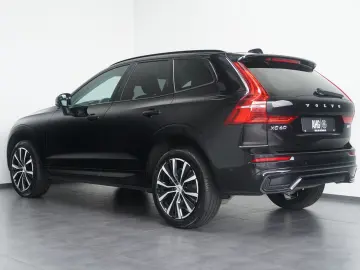 XC60 B5 B AWD Ultimate Dark B&W FOUR-C