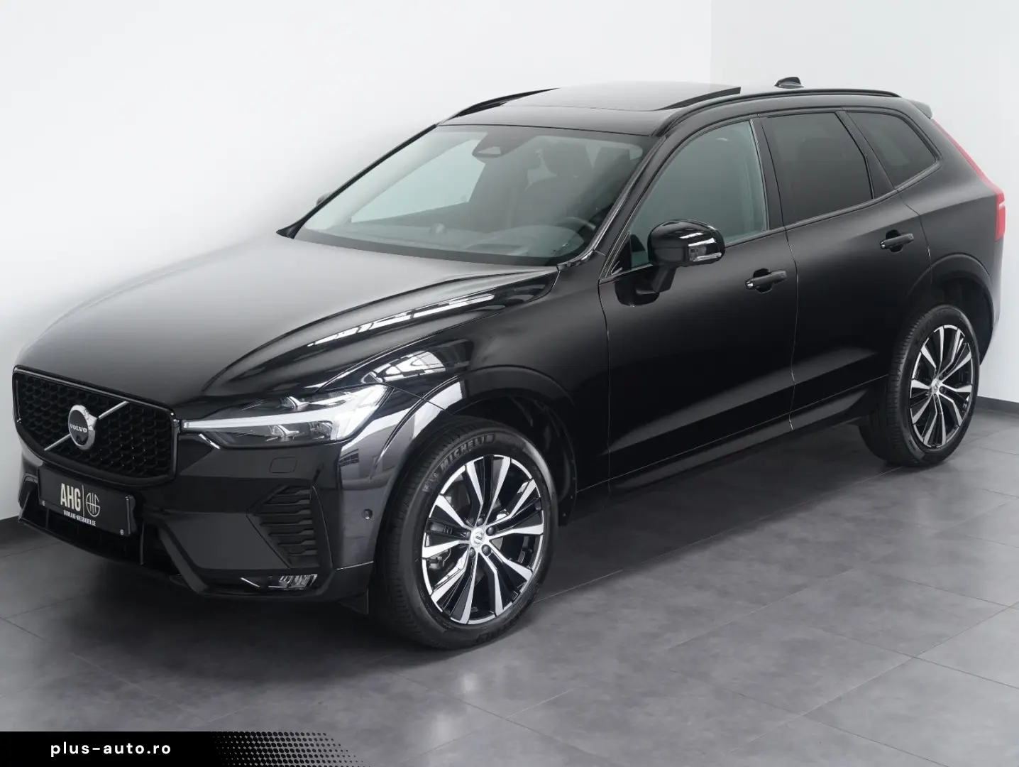 XC60 B5 B AWD Ultimate Dark B&W FOUR-C