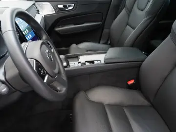 XC60 B5 B AWD Ultimate Dark B&W FOUR-C