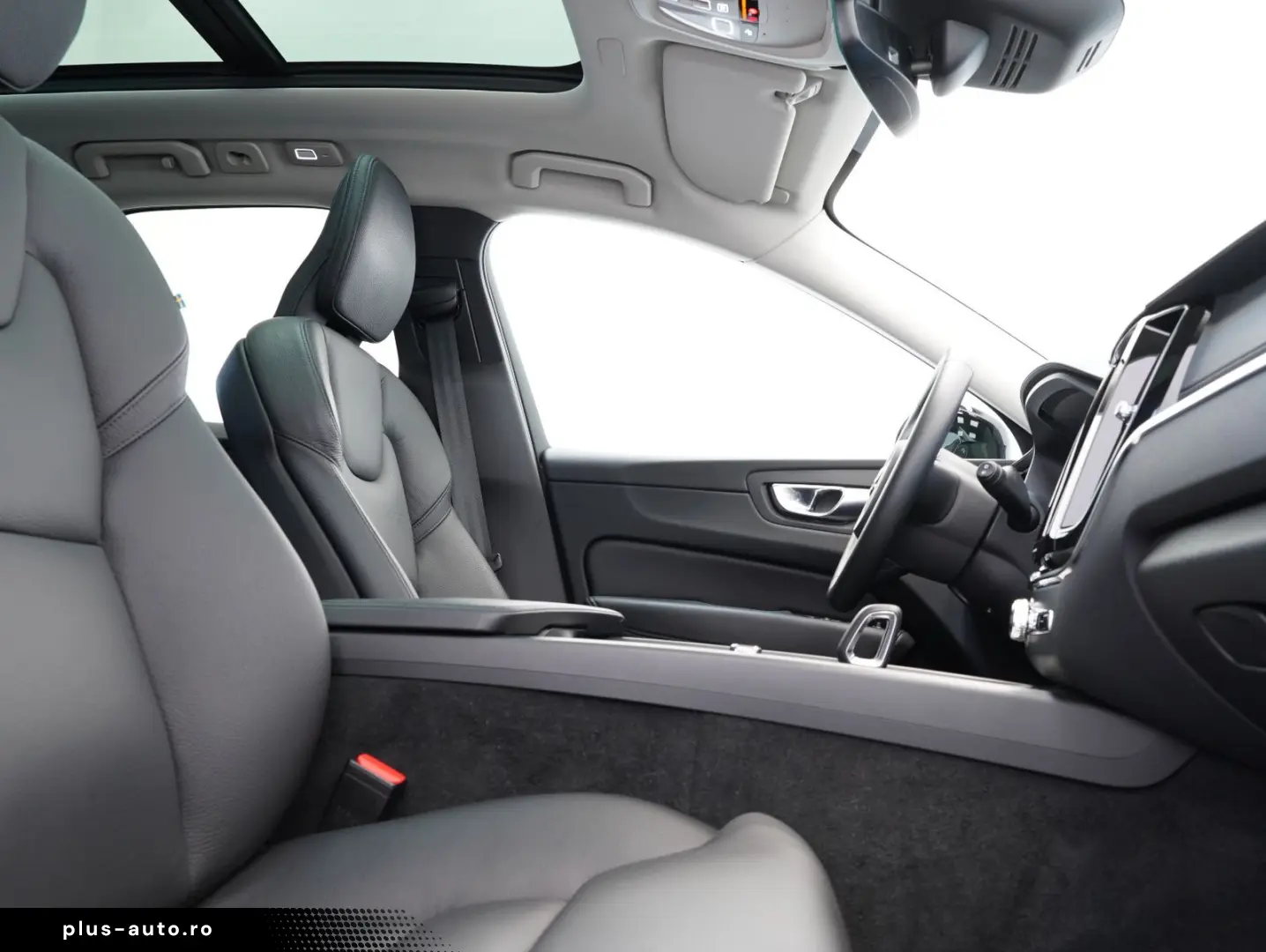 XC60 B5 B AWD Ultimate Dark B&W FOUR-C