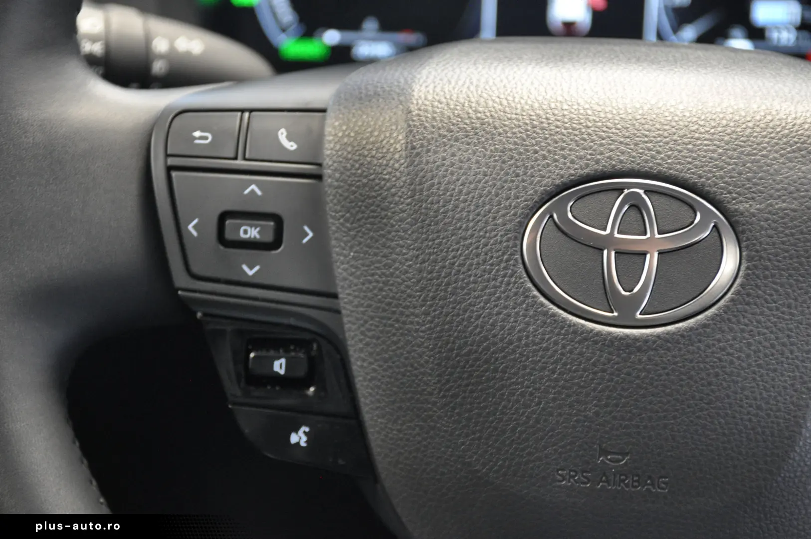 Toyota C-HR 1.8hybrid 140CP Team D LED NaviMare ACC