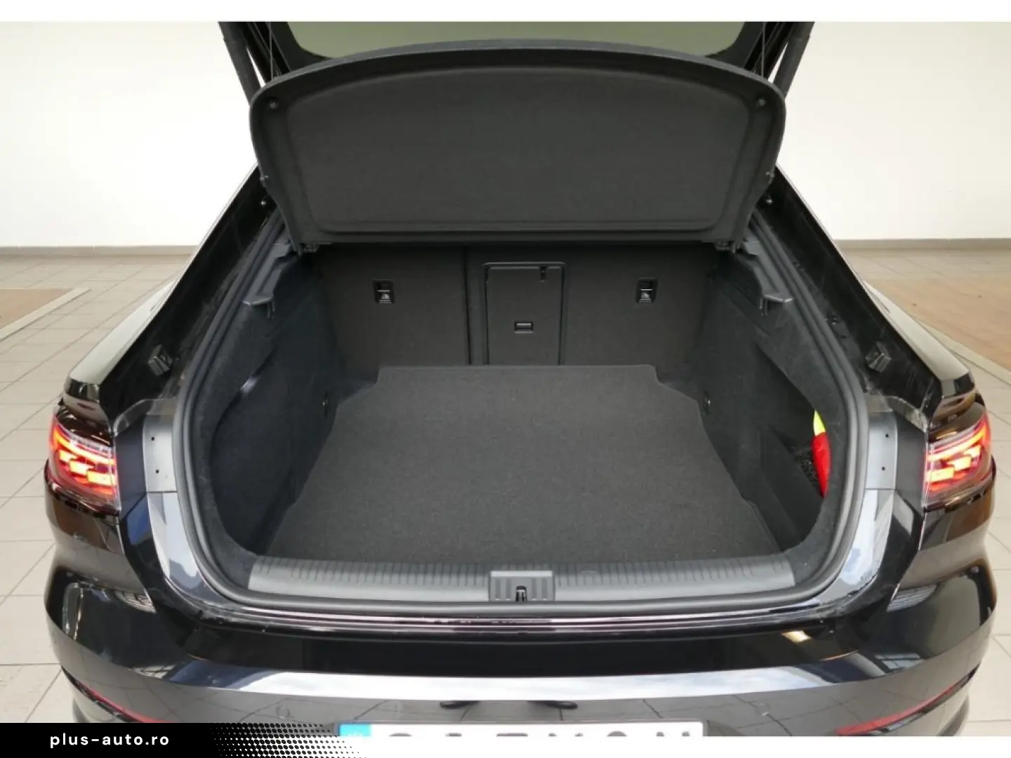 Arteon 2.0TDI 4M DSG R-Line LED Nav ACC DCC 360