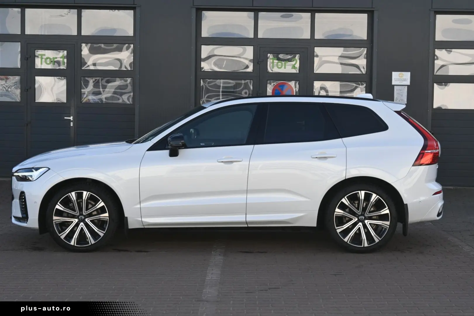 XC60 B5D AWD R-Design LUFT 360 H&K STHZ HUD QI