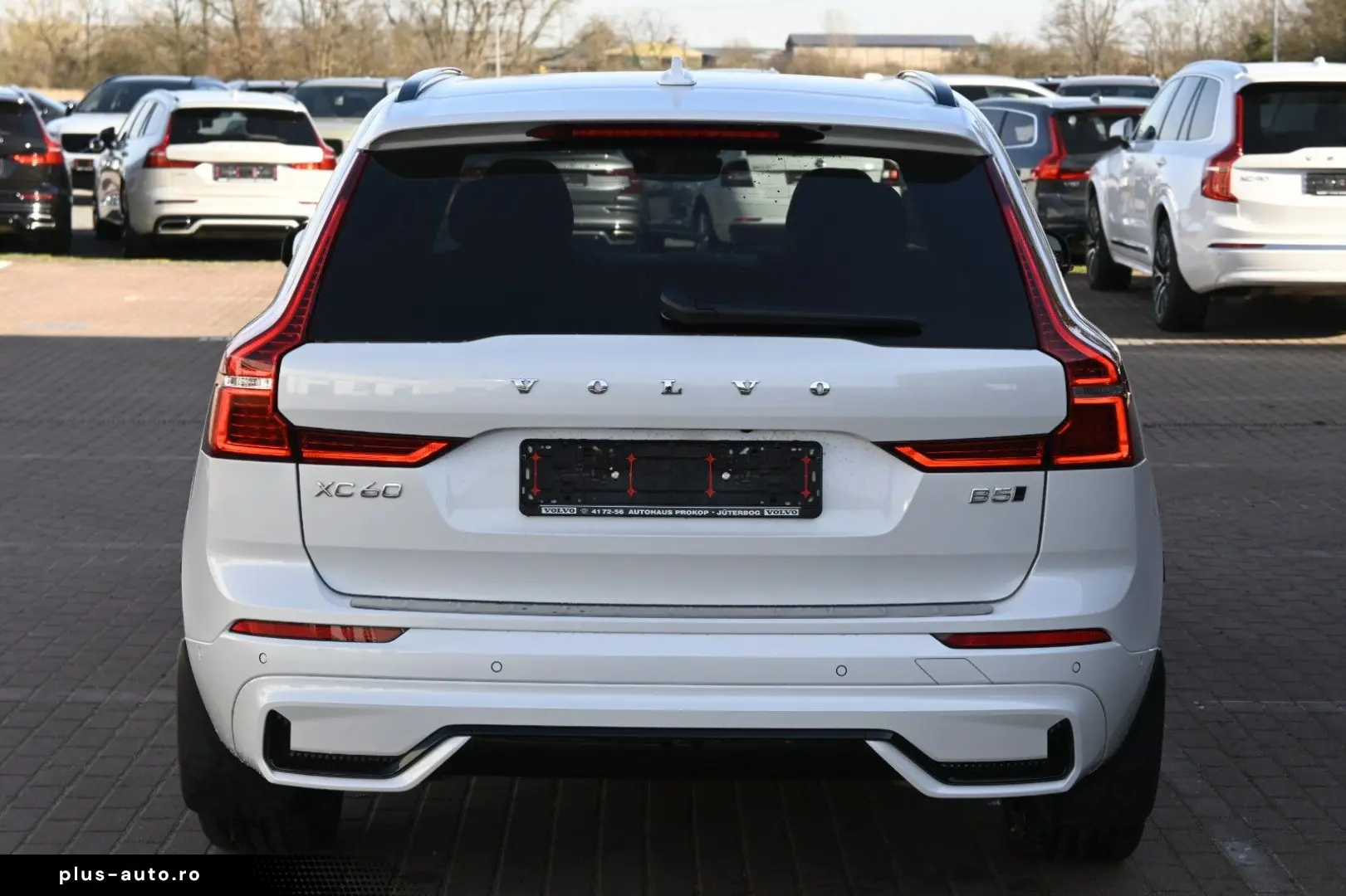 XC60 B5D AWD R-Design LUFT 360 H&K STHZ HUD QI