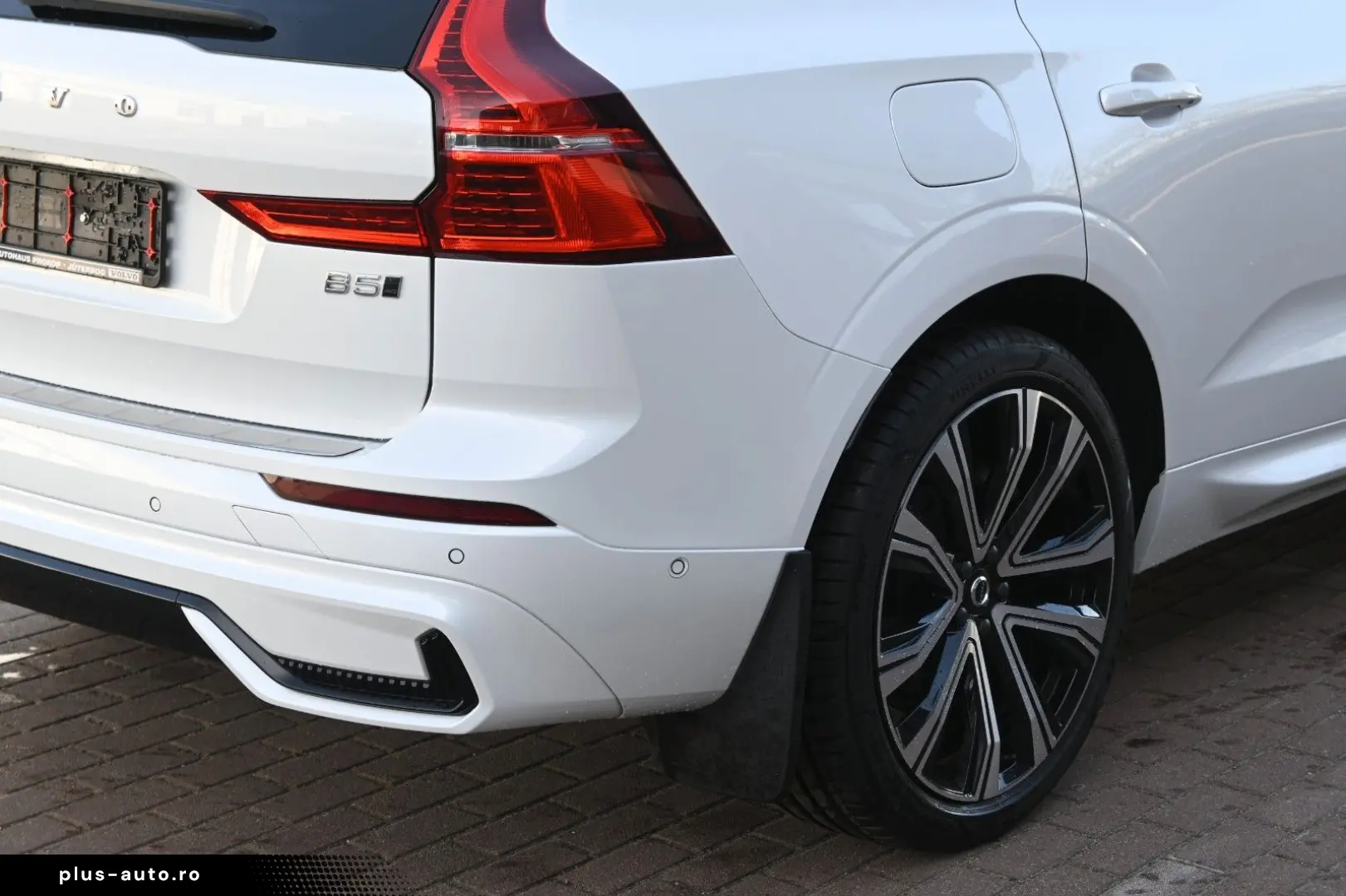 XC60 B5D AWD R-Design LUFT 360 H&K STHZ HUD QI