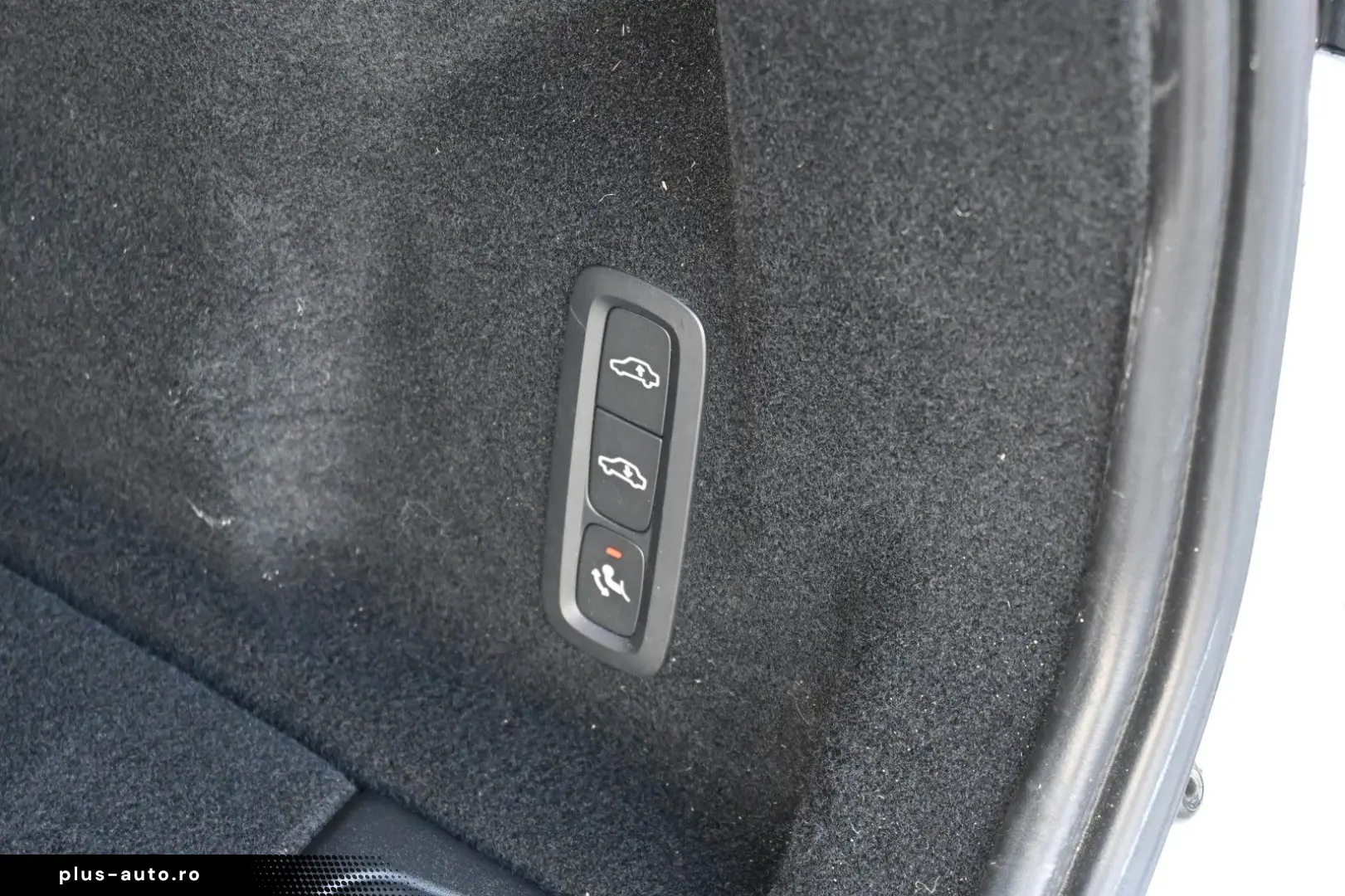 XC60 B5D AWD R-Design LUFT 360 H&K STHZ HUD QI