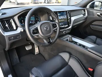 XC60 B5D AWD R-Design LUFT 360 H&K STHZ HUD QI