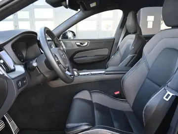 XC60 B5D AWD R-Design LUFT 360 H&K STHZ HUD QI