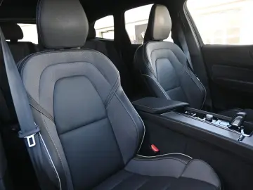 XC60 B5D AWD R-Design LUFT 360 H&K STHZ HUD QI