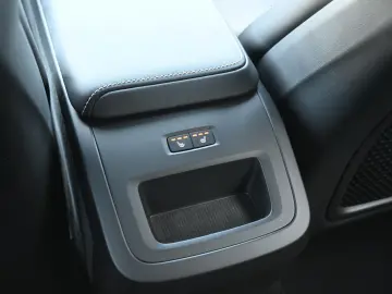 XC60 B5D AWD R-Design LUFT 360 H&K STHZ HUD QI