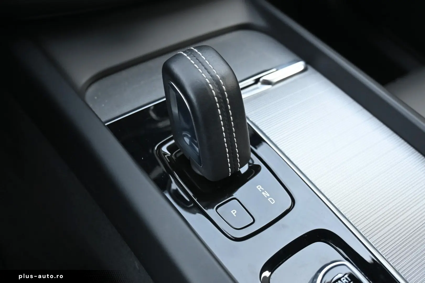 XC60 B5D AWD R-Design LUFT 360 H&K STHZ HUD QI