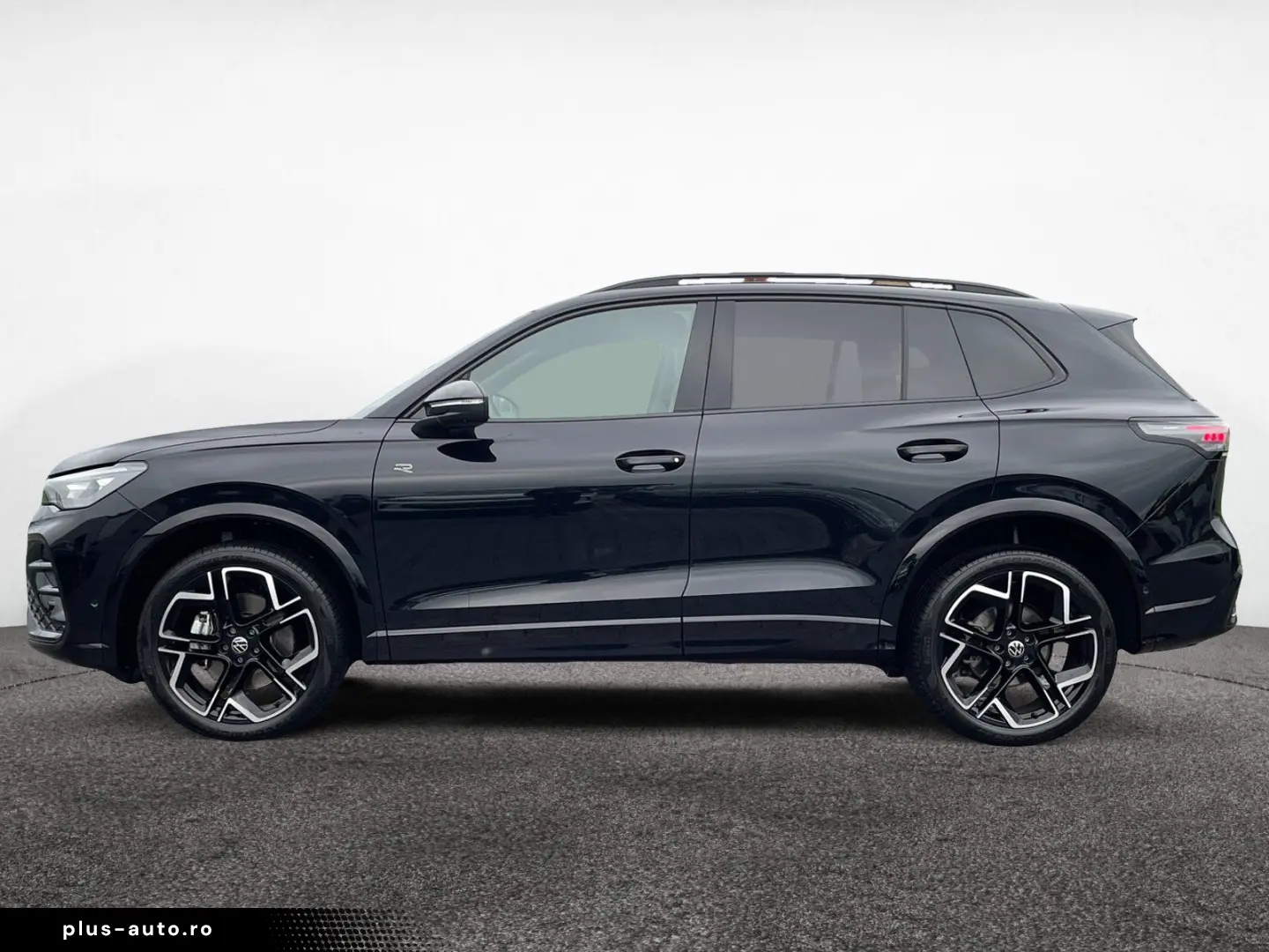 Tiguan R-Line 4Motion TDI DSG 20  AHK PANO BLACK