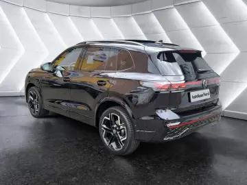 Tiguan 2.0 TDI R-Line 4x4 PAN BLACK NP 72.800¤ S