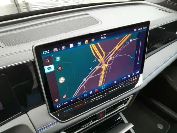 Tiguan 2.0 TDI R-Line 4x4 PAN BLACK NP 72.800¤ S