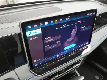 Tiguan 2.0 TDI R-Line 4x4 PAN BLACK NP 72.800¤ S