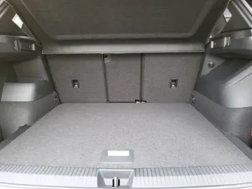 Tiguan 2.0 TDI R-Line 4x4 PAN BLACK NP 72.800¤ S