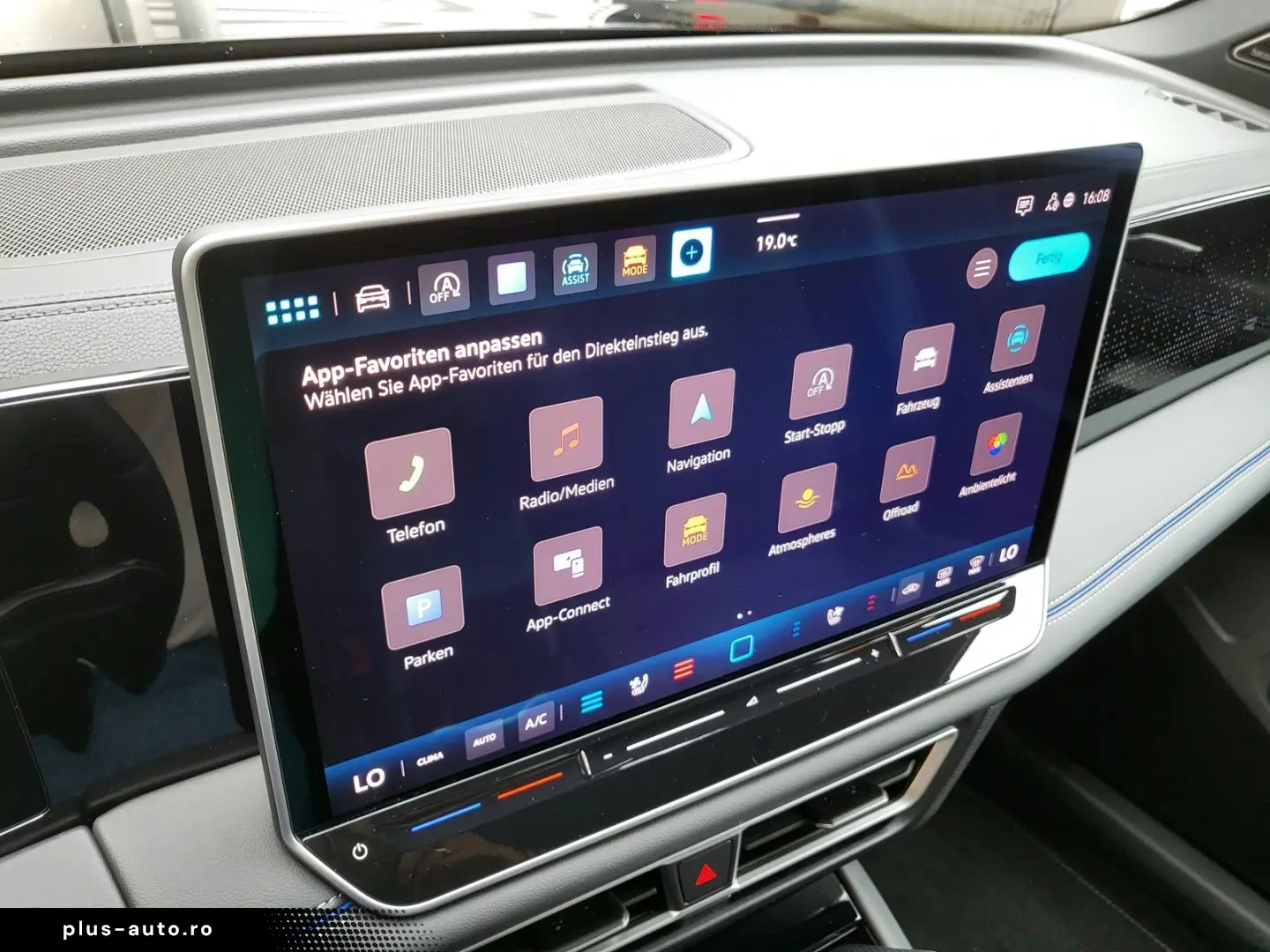 Tiguan 2.0 TDI R-Line 4x4 PAN BLACK NP 72.800¤ S