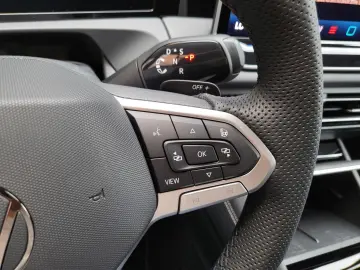 Tiguan 2.0 TDI R-Line 4x4 PAN BLACK NP 72.800¤ S