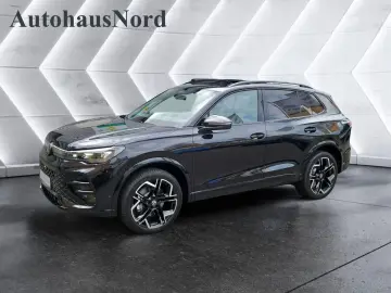 Tiguan 2.0 TDI R-Line 4x4 PAN BLACK NP 72.800¤ S