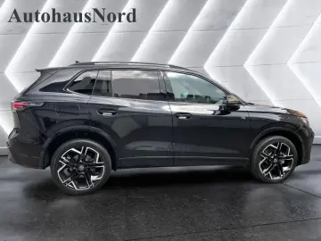 Tiguan 2.0 TDI R-Line 4x4 PAN BLACK NP 72.800¤ S