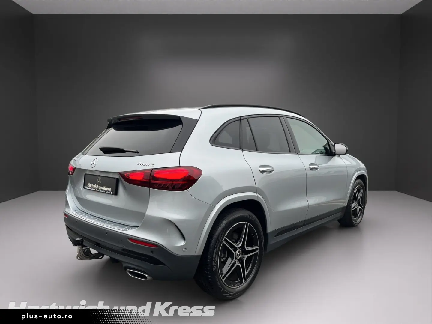 GLA 220 4Matic AMG Line AHK Pano Standhz Burmest