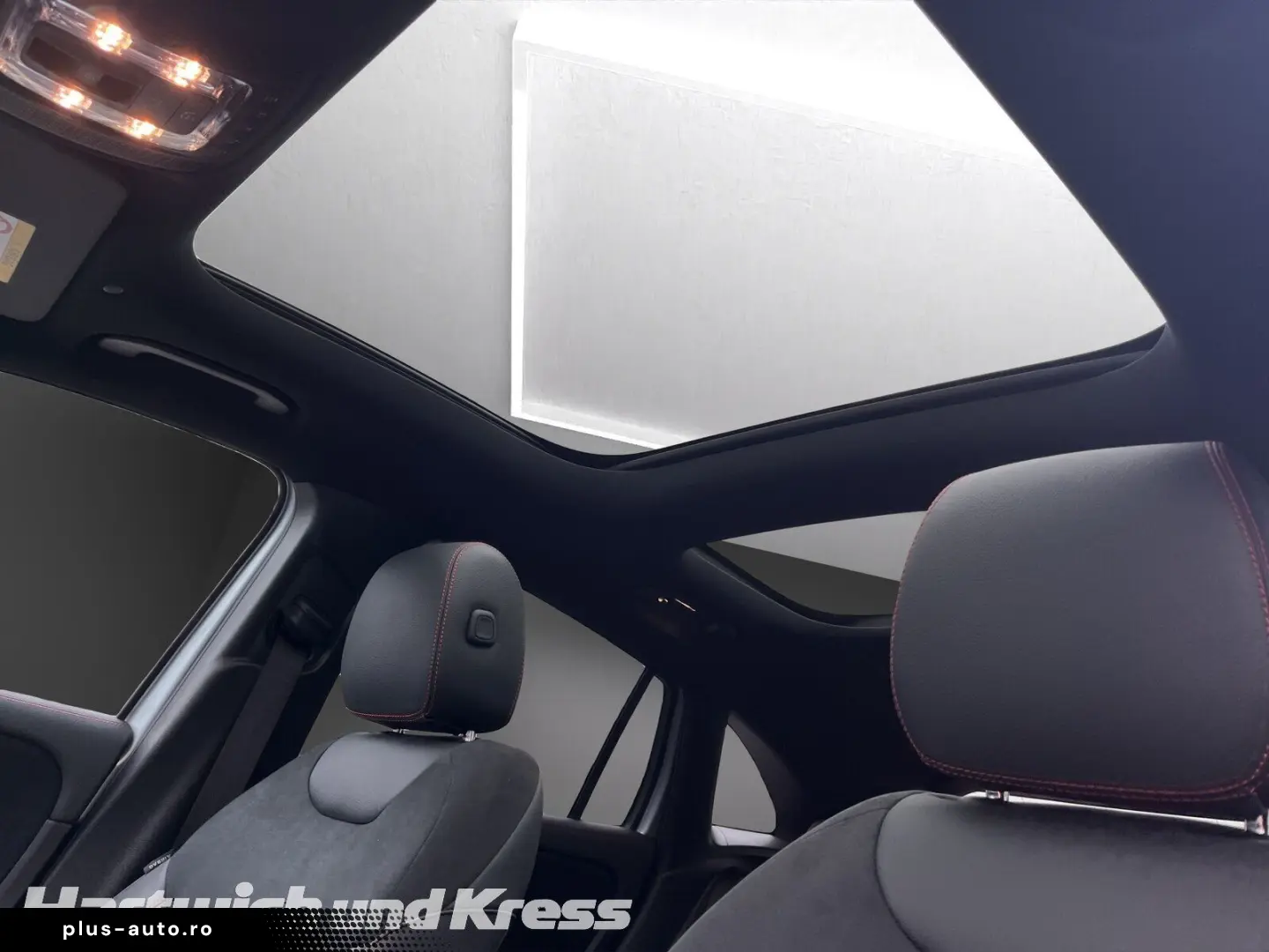 GLA 220 4Matic AMG Line AHK Pano Standhz Burmest