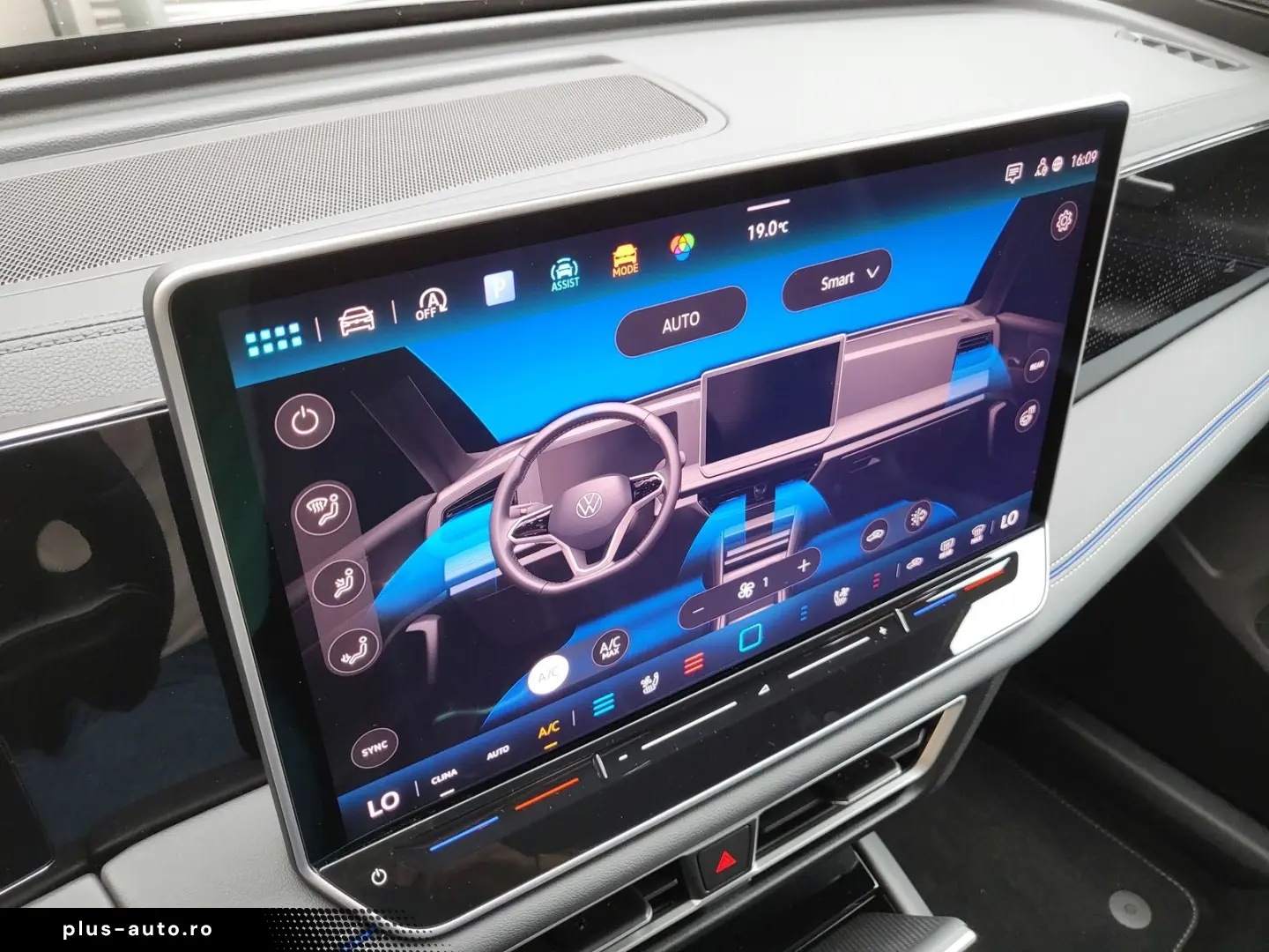 Tiguan 2.0 TDI R-Line 4x4 PAN BLACK NP 72.800¤ S