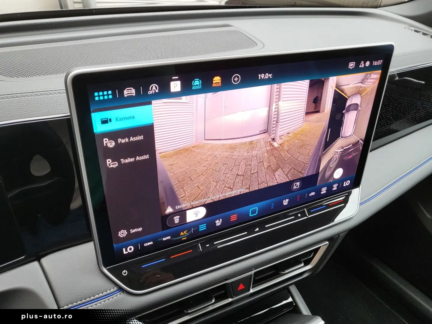 Tiguan 2.0 TDI R-Line 4x4 PAN BLACK NP 72.800¤ S