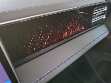 Tiguan 2.0 TDI R-Line 4x4 PAN BLACK NP 72.800¤ S