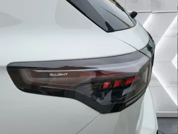 Tiguan 2.0 TDI R-Line 4x4 PAN BLACK NP 72.800¤ S