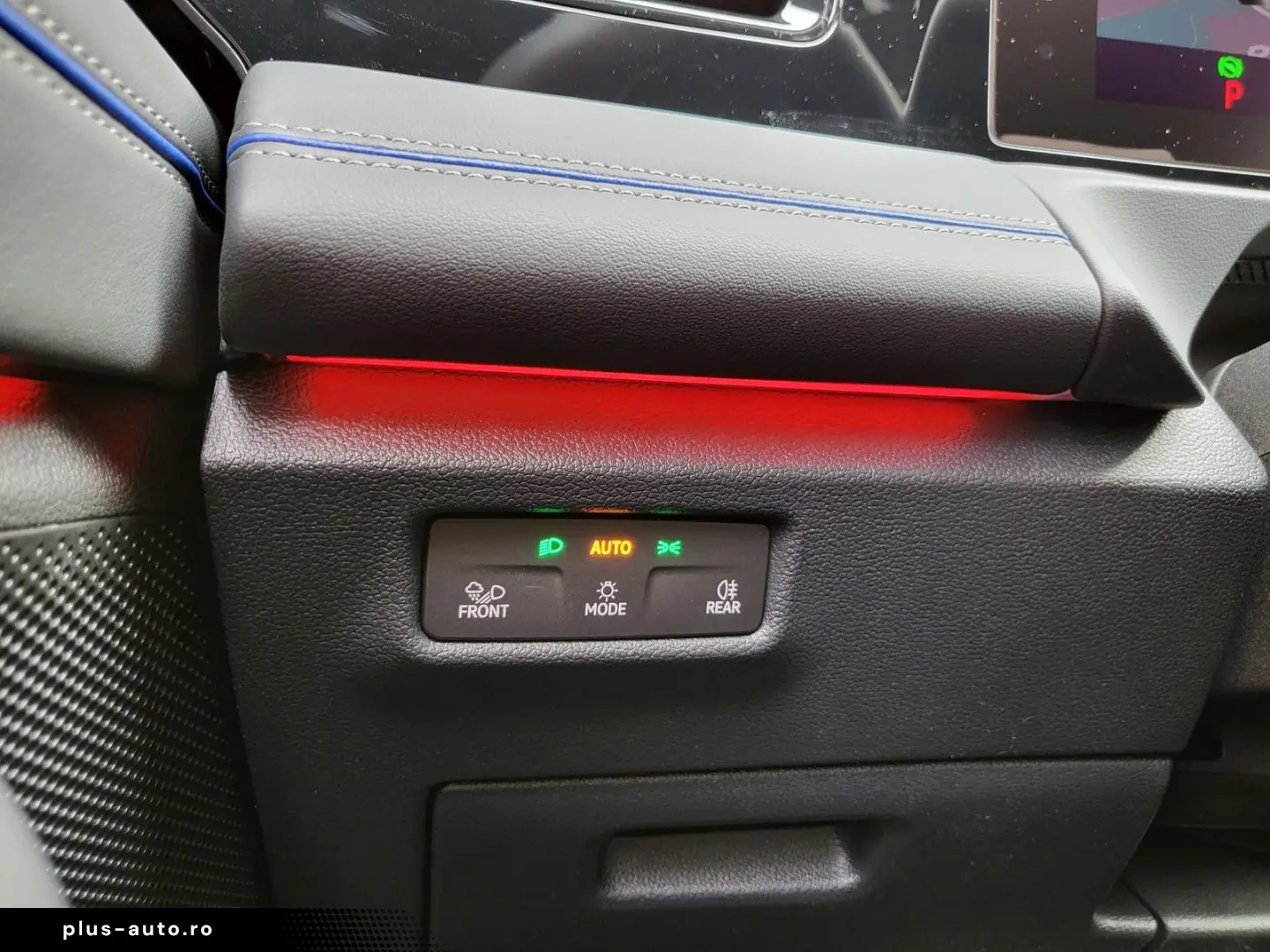 Tiguan 2.0 TDI R-Line 4x4 PAN BLACK NP 72.800¤ S