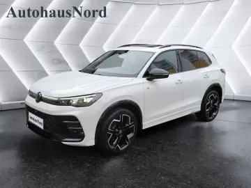 Tiguan 2.0 TDI R-Line 4x4 PAN BLACK NP 72.800¤ S