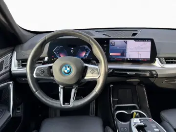 X1 xDr 25e M SPORT AdLED Pano HUD H K 360
