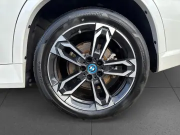 X1 xDr 25e M SPORT AdLED Pano HUD H K 360