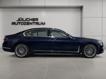 BMW 750i xDrive