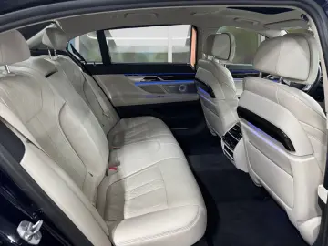 BMW 750i xDrive