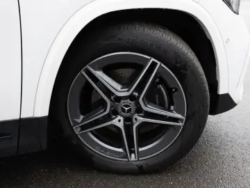 GLA 220 4M AMG-Sport MLB Pano Burm Distr Memo 19