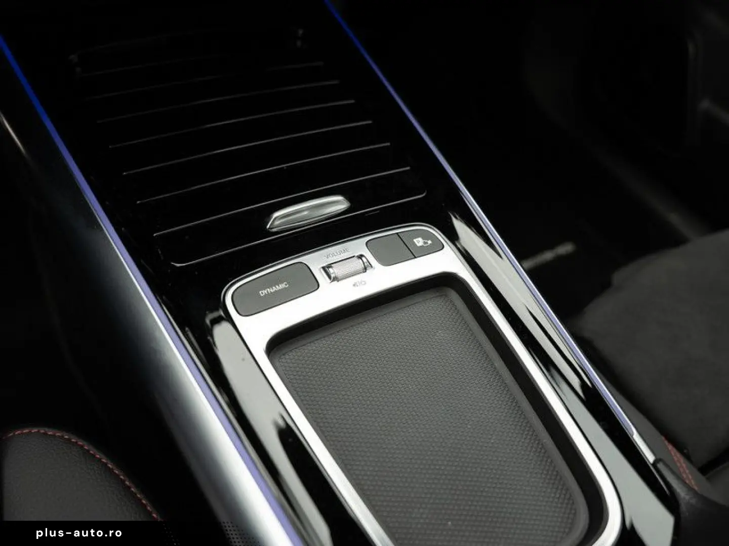 GLA 220 4M AMG-Sport MLB Pano Burm Distr Memo 19