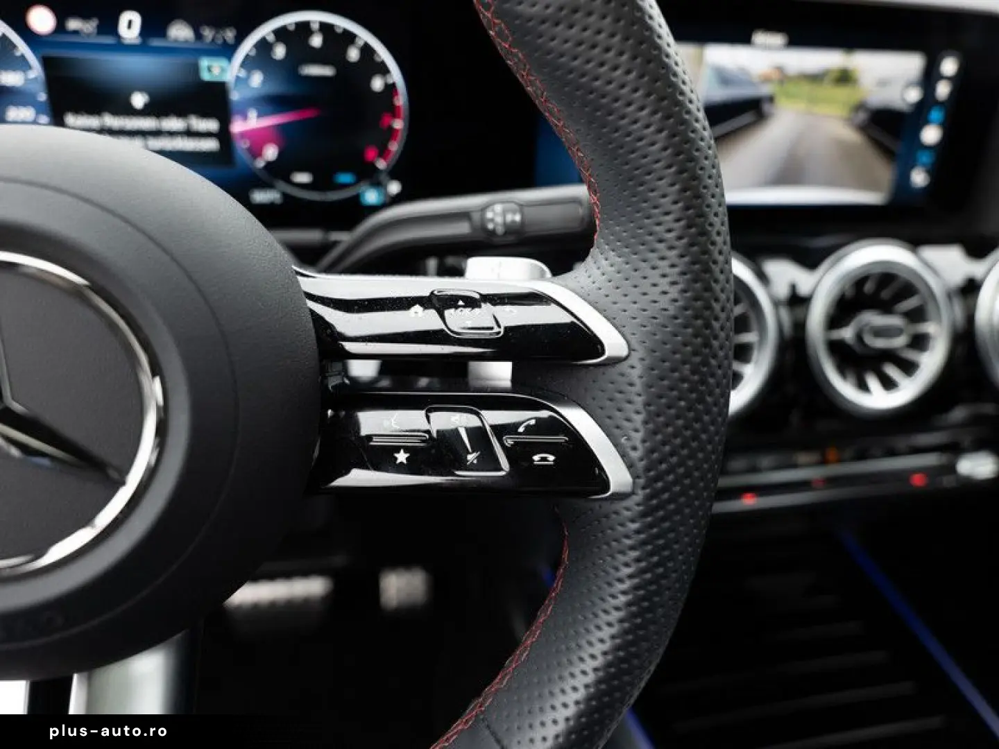 GLA 220 4M AMG-Sport MLB Pano Burm Distr Memo 19