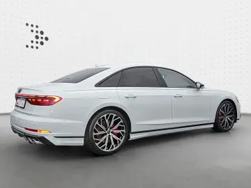 S8 TFSI quattro Matrix HuD B&O Nacht Massage 360