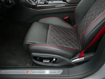 S8 TFSI quattro Matrix HuD B&O Nacht Massage 360