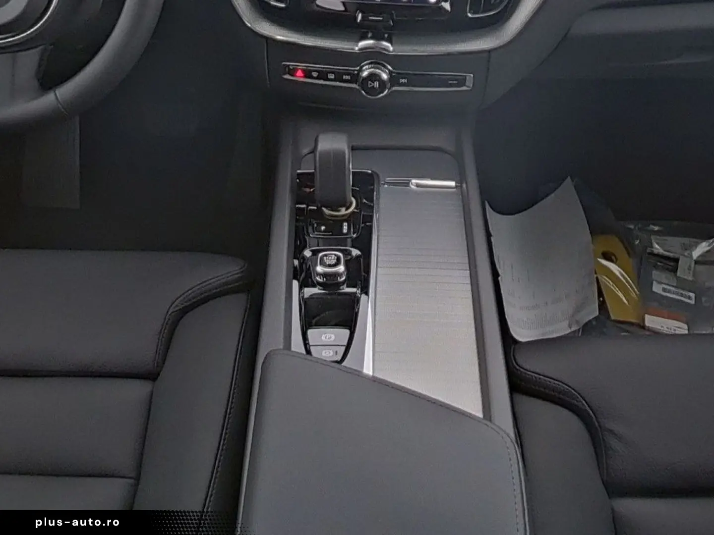 XC60 B5 B AWD Plus Dark FACEL. ACC AHK PANO 360