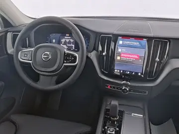 XC60 B5 B AWD Plus Dark FACEL. ACC AHK PANO 360