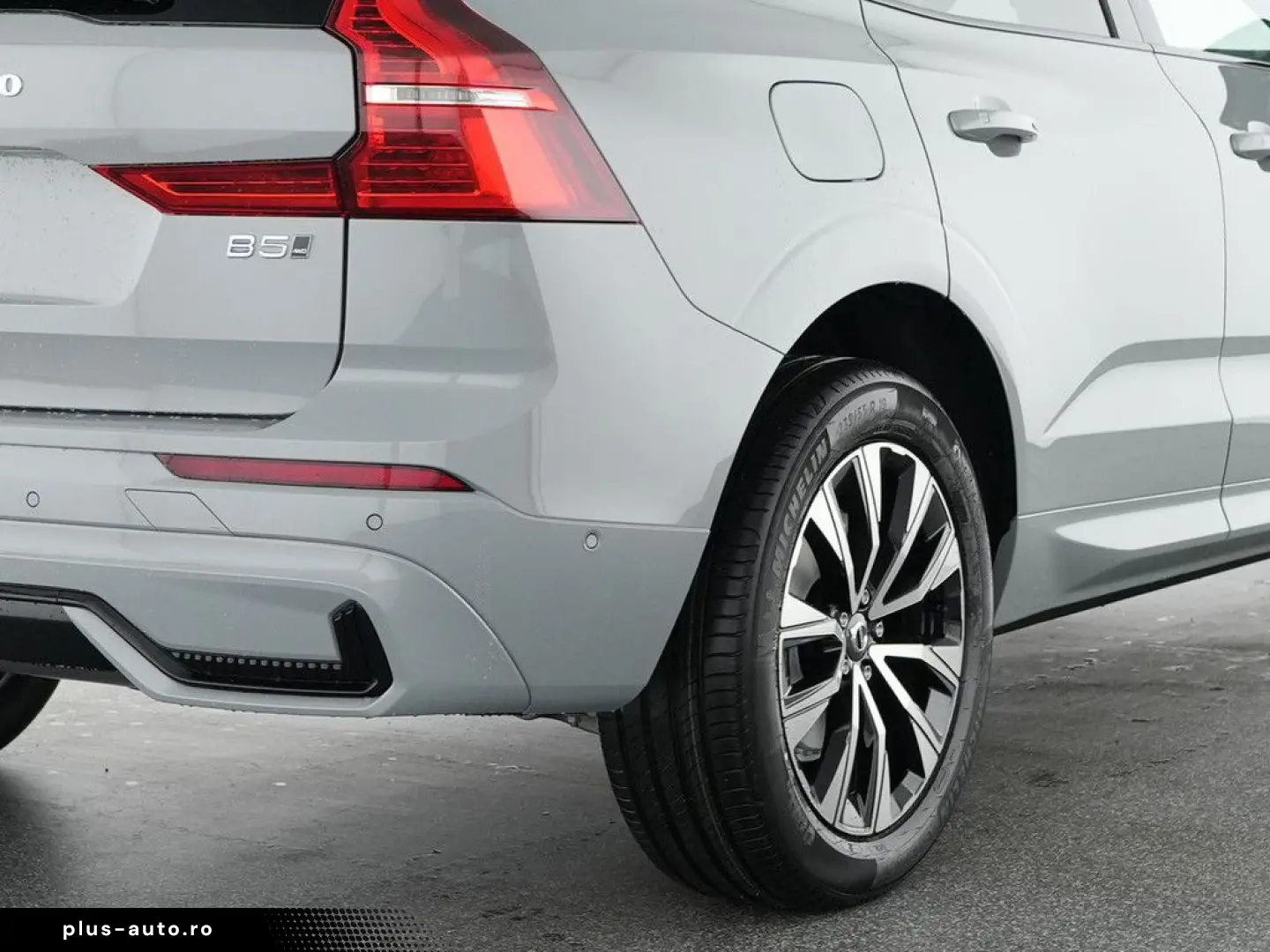 XC60 B5 B AWD Plus Dark FACEL. ACC AHK PANO 360