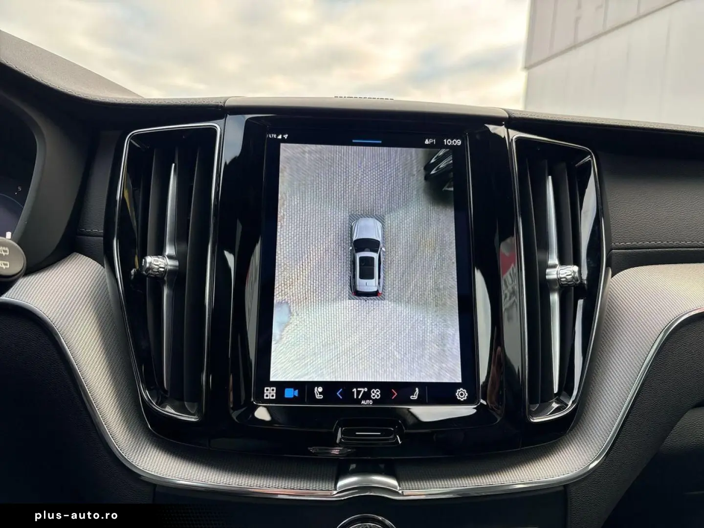 XC60 B5 AWD Ultimate Dark 360  ACC HUD H&K STHZ