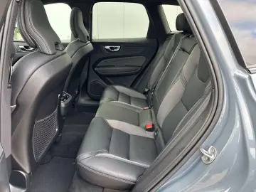 XC60 B5 AWD Ultimate Dark 360  ACC HUD H&K STHZ