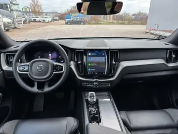 XC60 B5 AWD Ultimate Dark 360  ACC HUD H&K STHZ