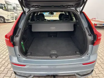 XC60 B5 AWD Ultimate Dark 360  ACC HUD H&K STHZ